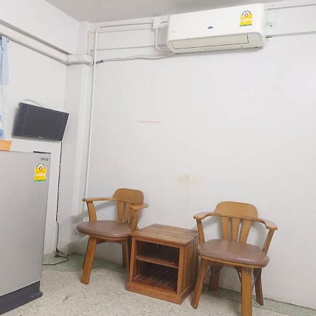 ห้องพักสุขสบายวังหลัง 曼谷 外观 照片