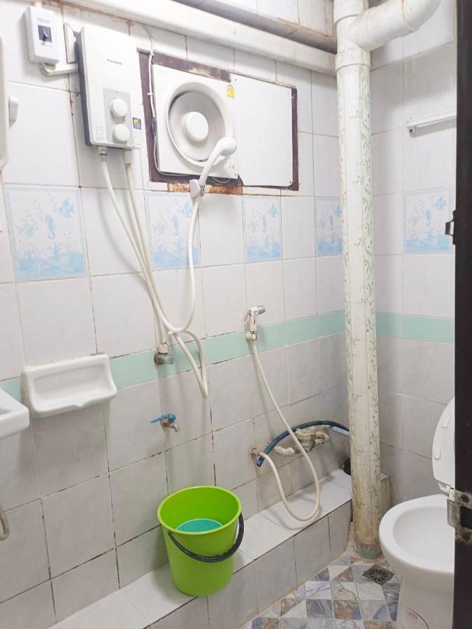 ห้องพักสุขสบายวังหลัง 曼谷 外观 照片